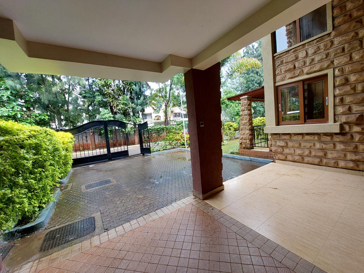 5 Bed Townhouse with En Suite at Chalbi Drive - 11