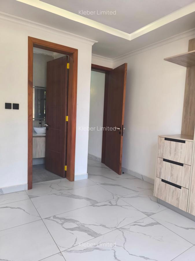 4 Bed Villa with En Suite at Muhuri Road Off Waiyaki Way - 19