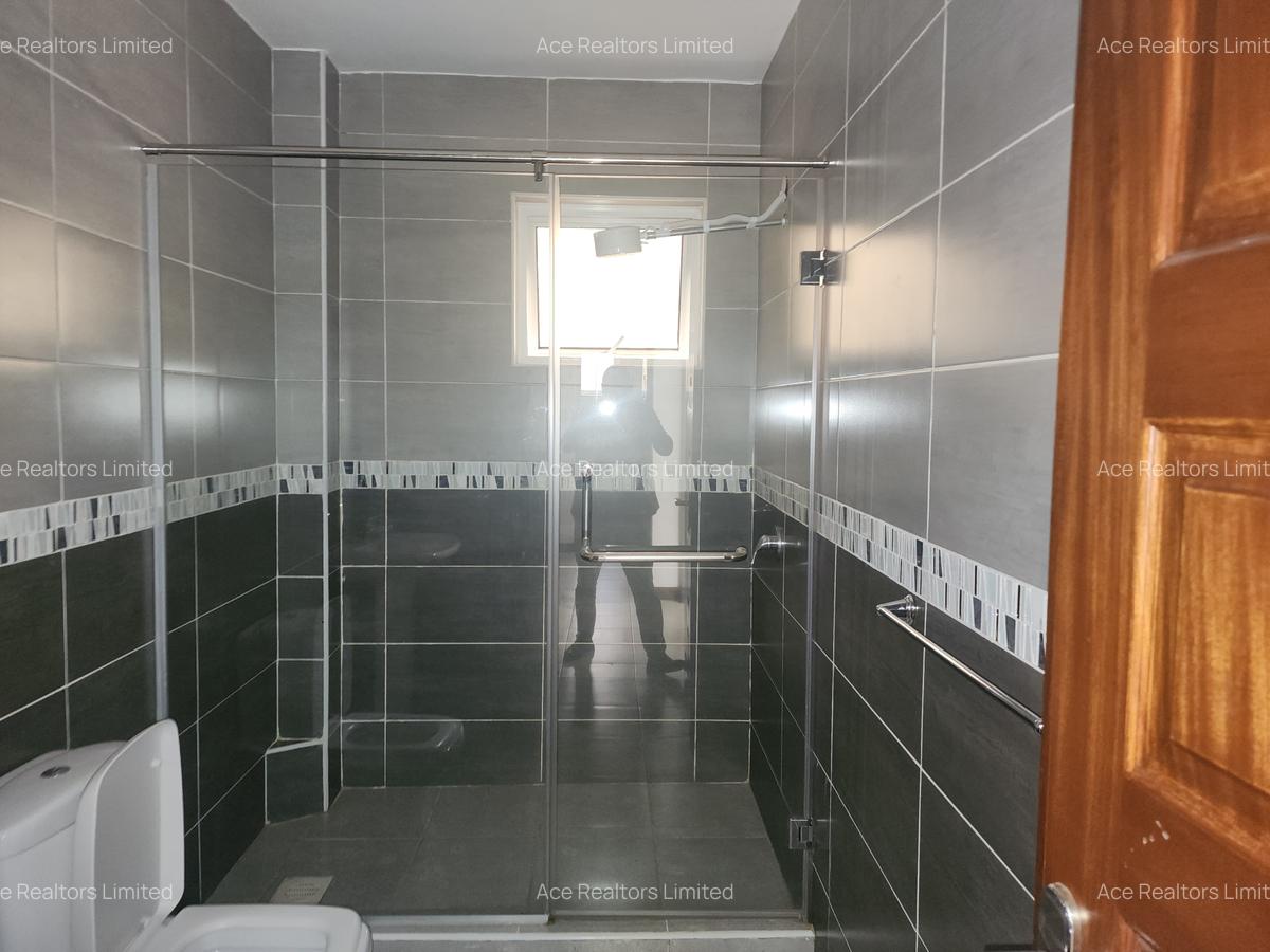 2 Bed Apartment with En Suite at Brookside Drive - 7