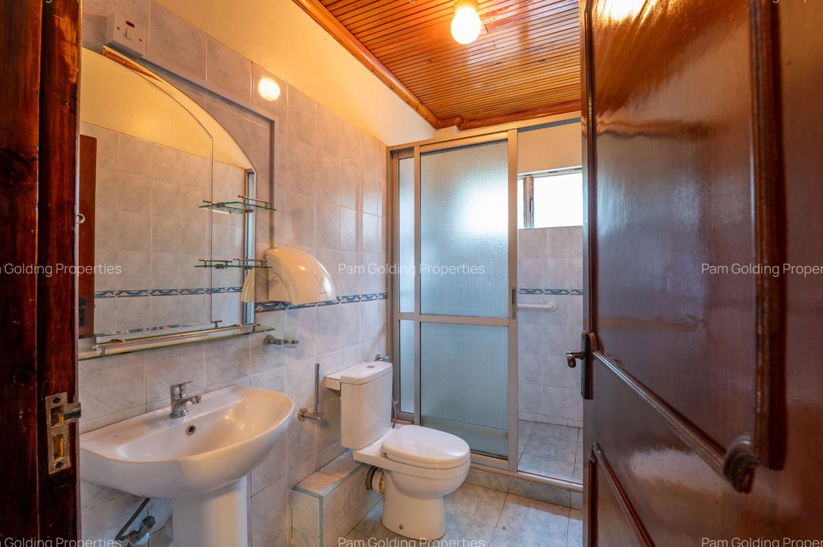 5 Bed Townhouse with En Suite at Ring Road - 14