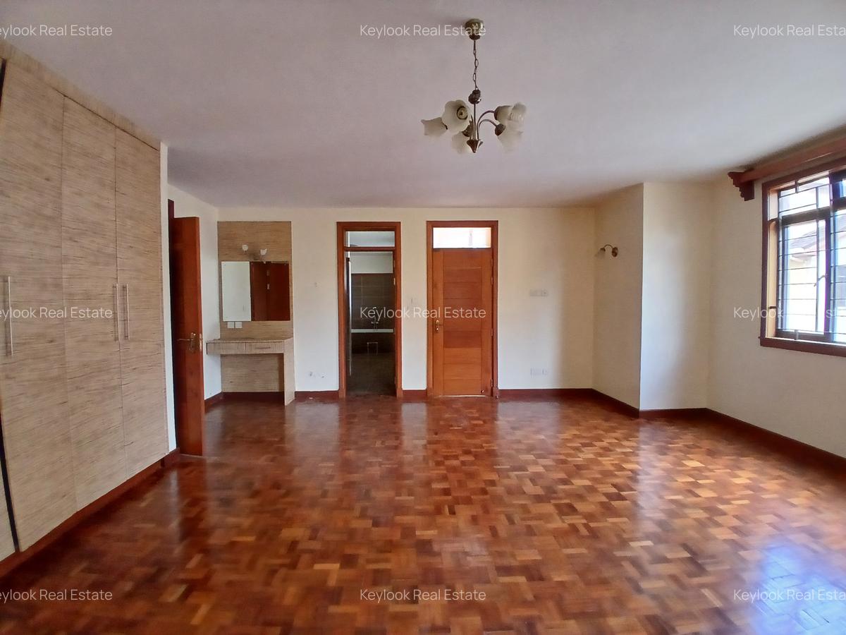 5 Bed Townhouse with En Suite in Lavington - 8