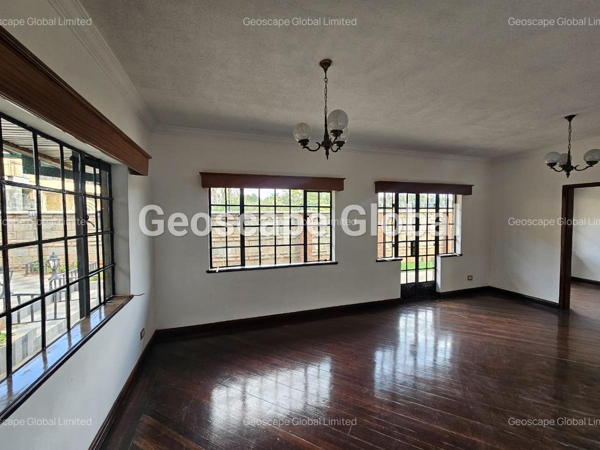 5 Bed Townhouse with En Suite in Spring Valley - 8