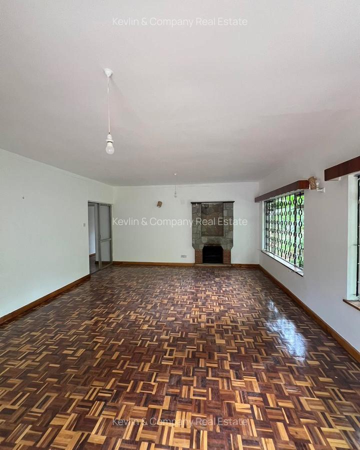 4 Bed Townhouse with En Suite in Lavington - 2