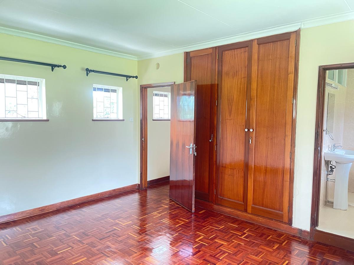 4 Bed Townhouse with En Suite in Lavington - 10