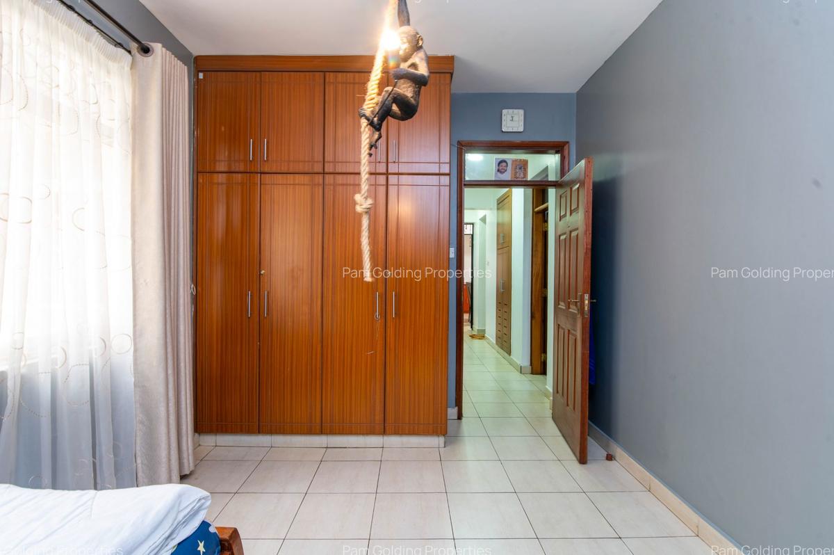 3 Bed Apartment with En Suite in Parklands - 14