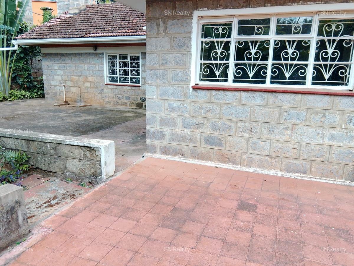 5 Bed Villa with En Suite at Mandera Road - 18