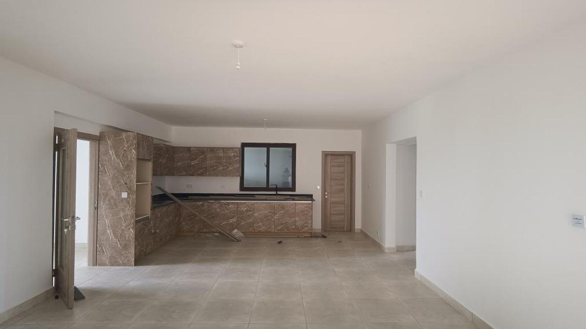 1 Bed Apartment with En Suite at Westlands. - 4