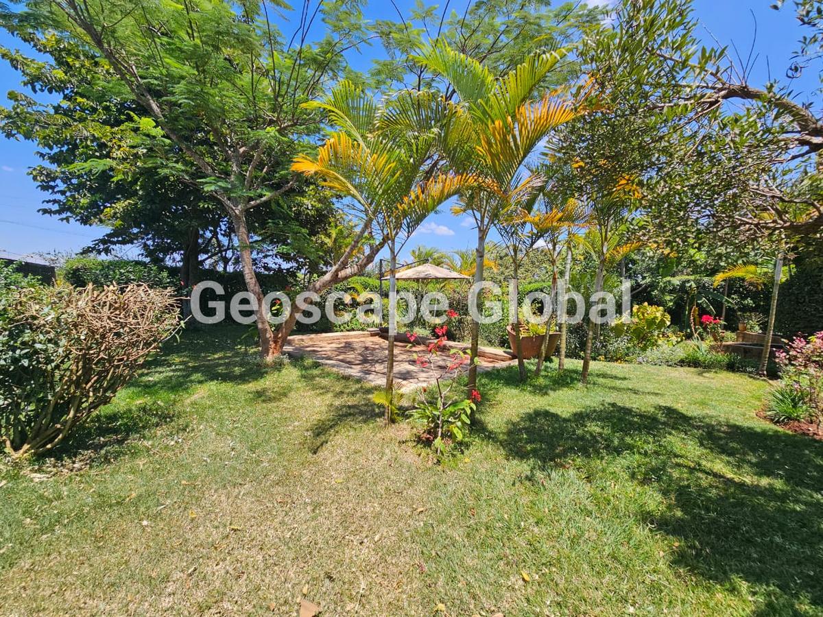 4 Bed House with En Suite in Runda - 11