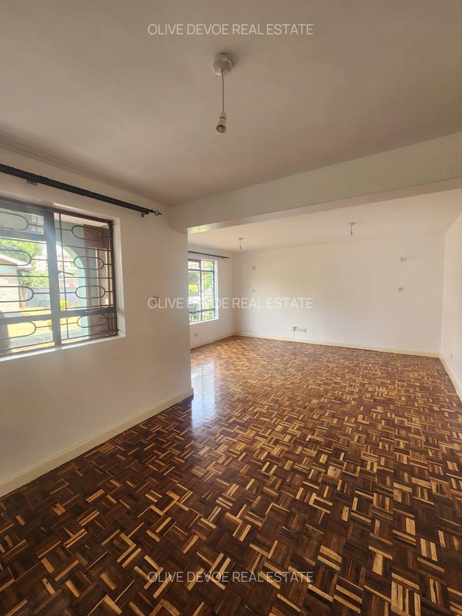 4 Bed Townhouse with En Suite in Westlands Area - 14