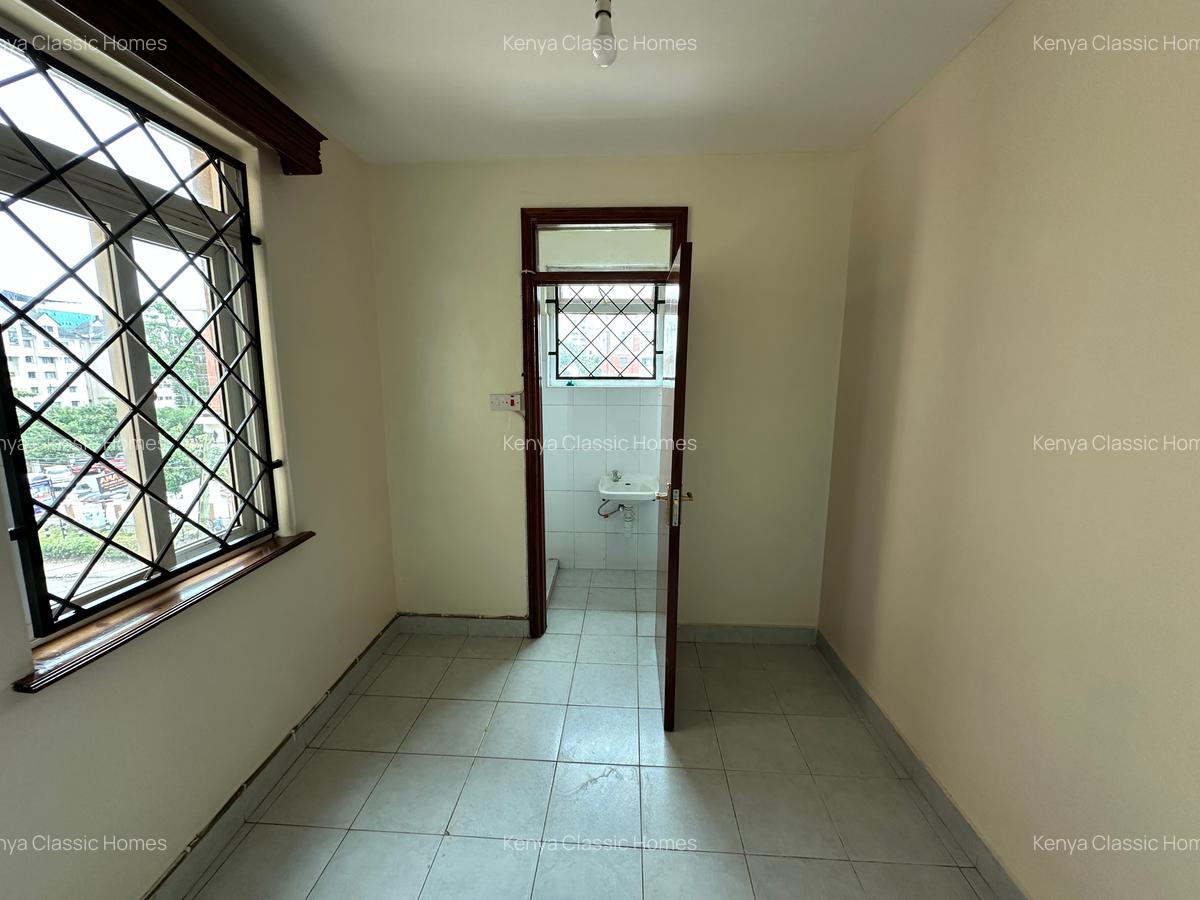 3 Bed Apartment with En Suite in Kilimani - 8