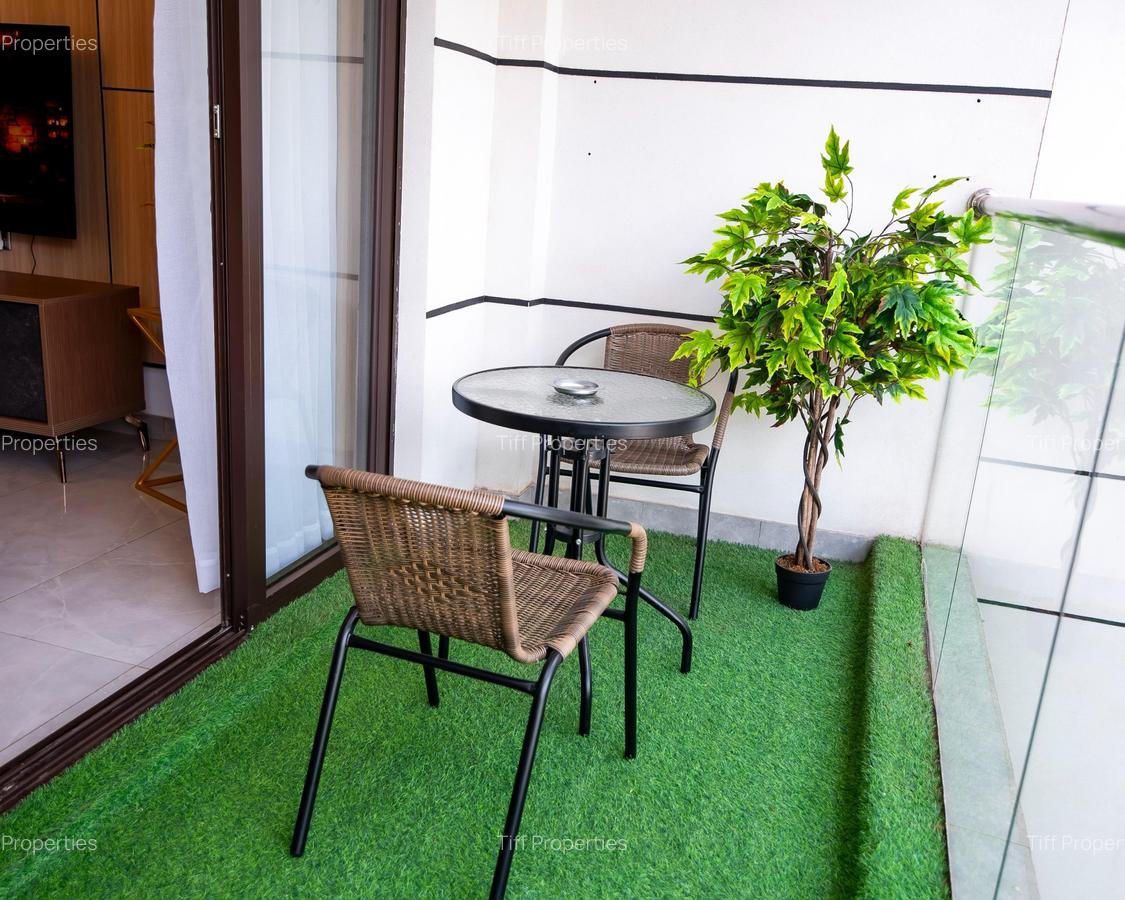 3 Bed Apartment in Riverside - 19