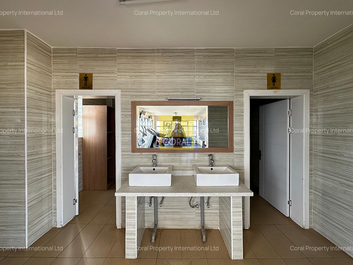 3 Bed Apartment in Brookside - 18