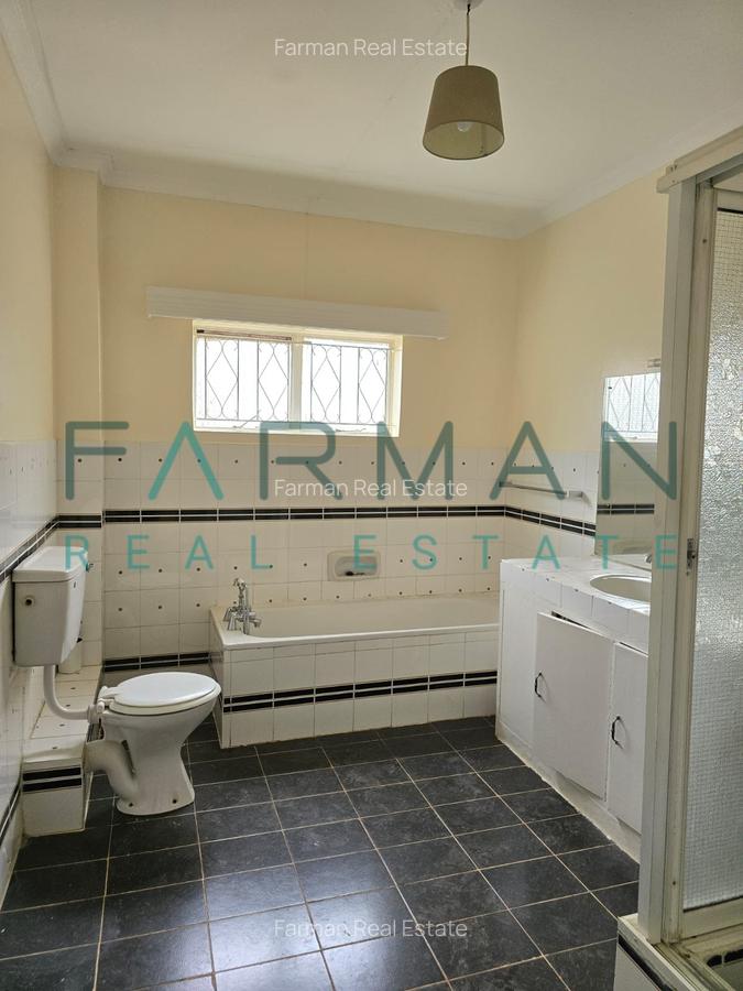 5 Bed House with En Suite in Kyuna - 4