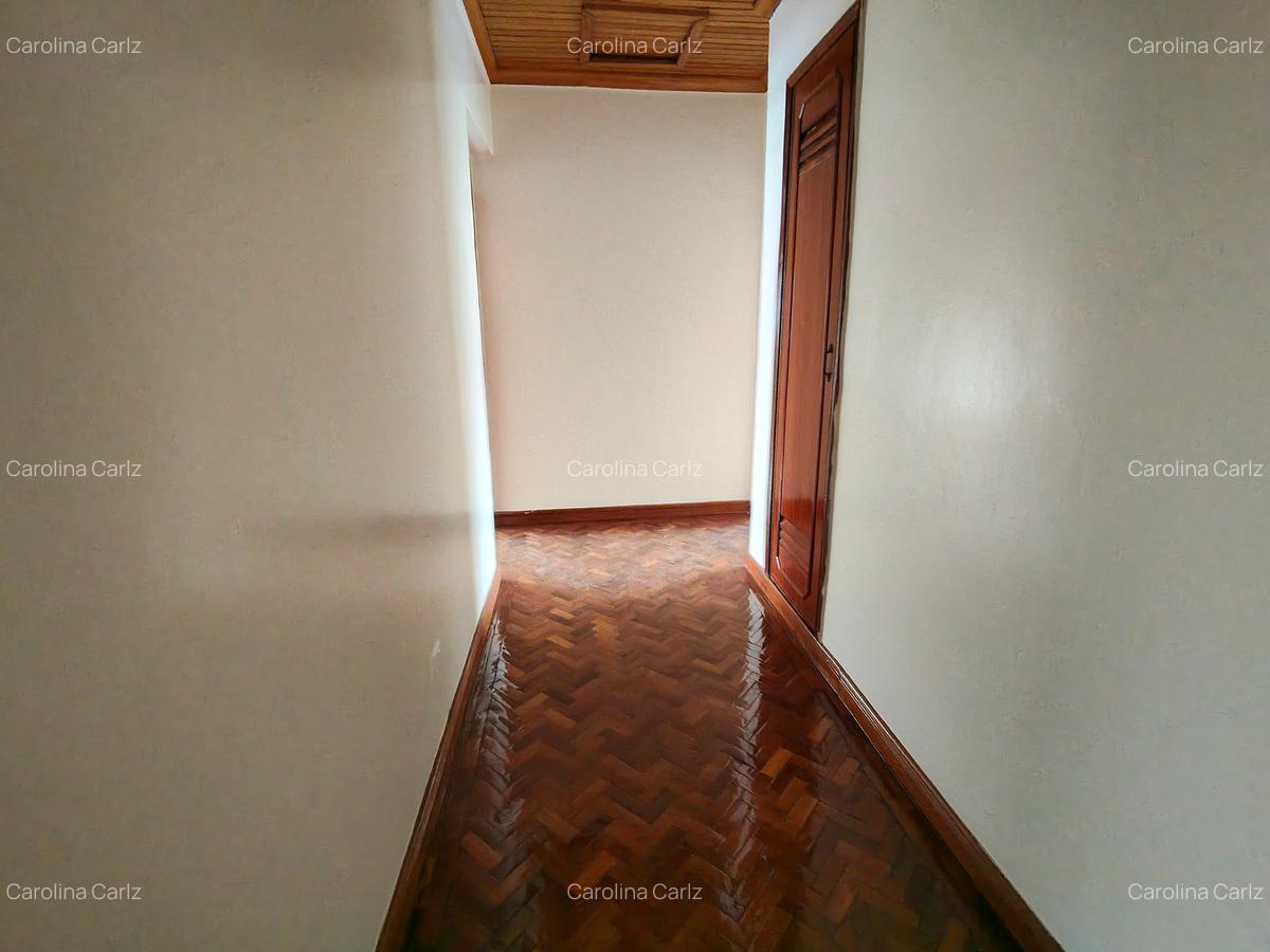 3 Bed Apartment with En Suite at Brookside Drive - 10