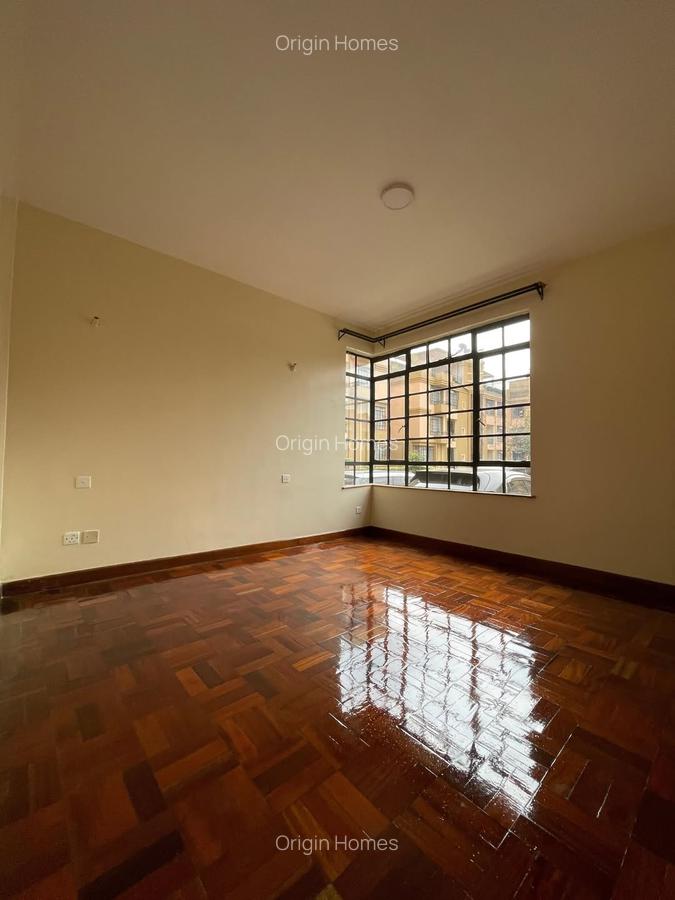 2 Bed Apartment with En Suite at Riverside Drive - 4