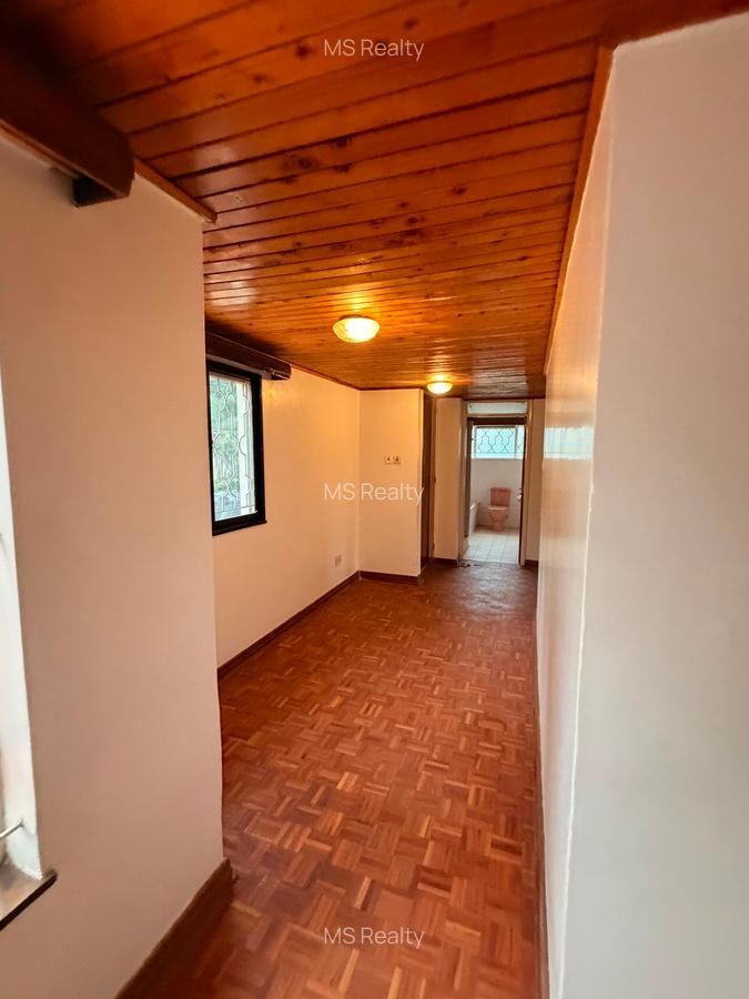 5 Bed House with En Suite in Gigiri - 12
