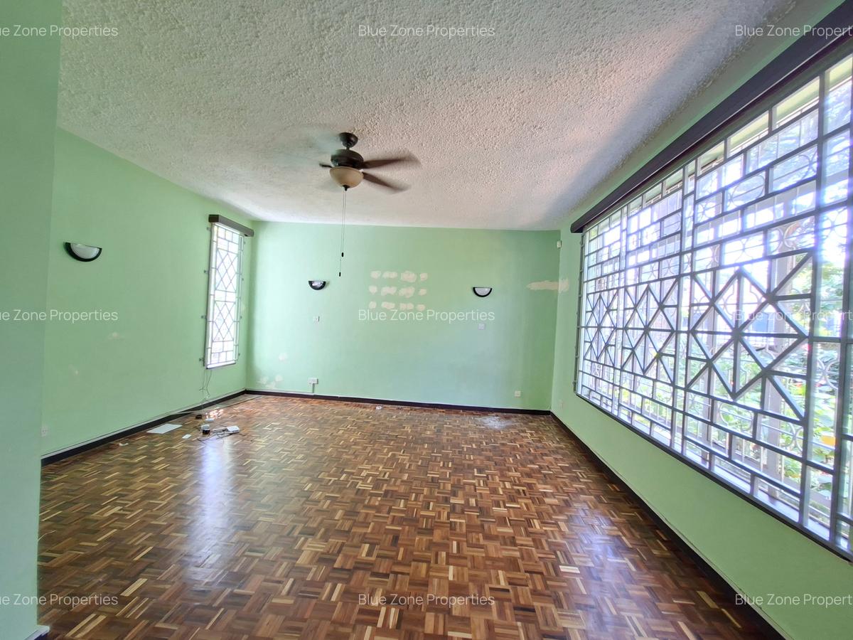 4 Bed House with En Suite at Off Un Avenue - 13