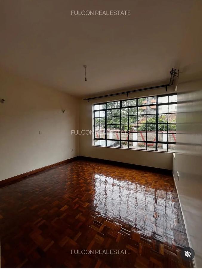 2 Bed Apartment with En Suite in Lavington - 7