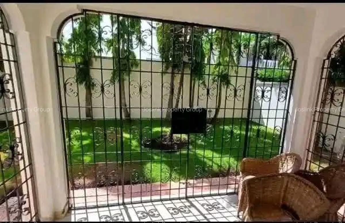 3 Bed Townhouse with En Suite at Greenwood Drive - 15