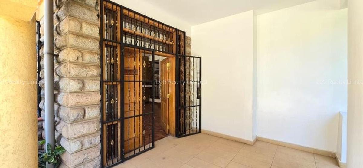 5 Bed Townhouse with En Suite in Kileleshwa - 4