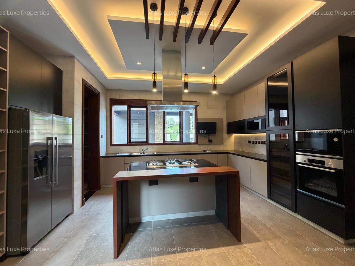 4 Bed House with En Suite in Runda - 5