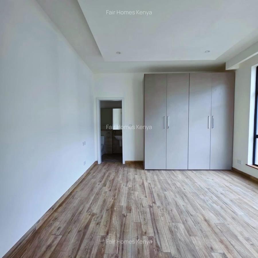 4 Bed Apartment with En Suite at Riverside Drive - 14