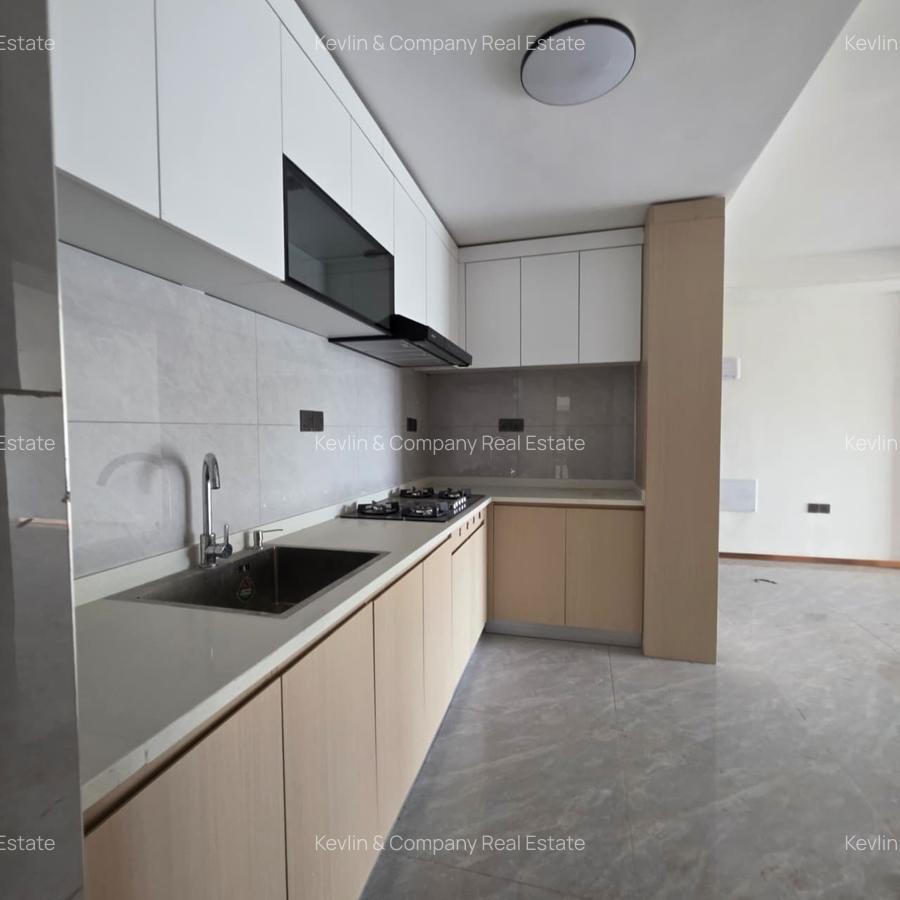 3 Bed Apartment with En Suite in Riverside - 5