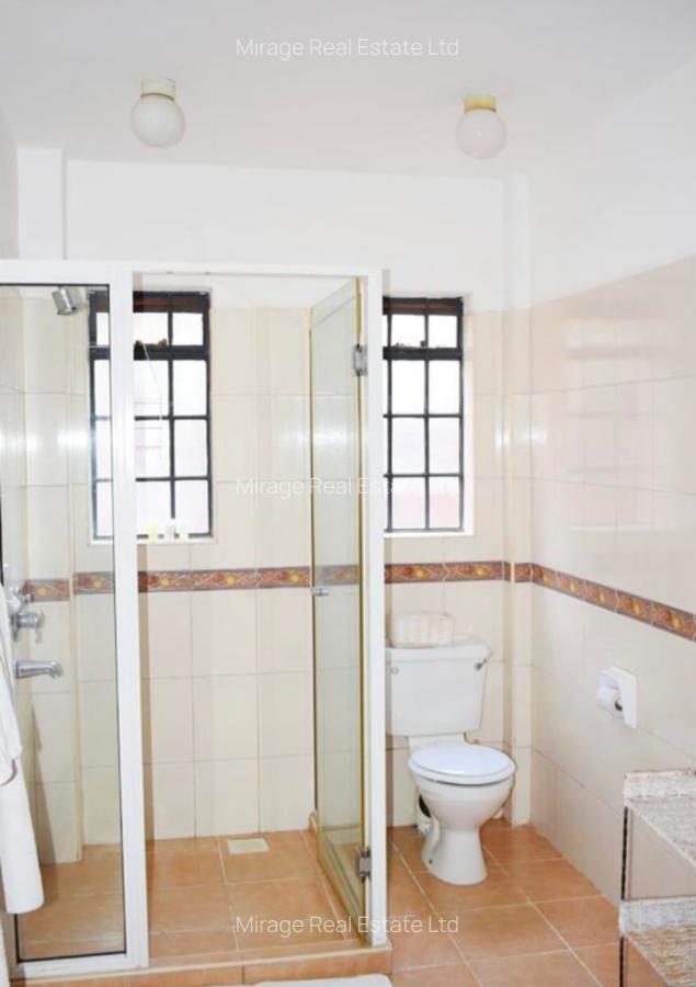3 Bed Apartment with Swimming Pool in Spring Valley - 6