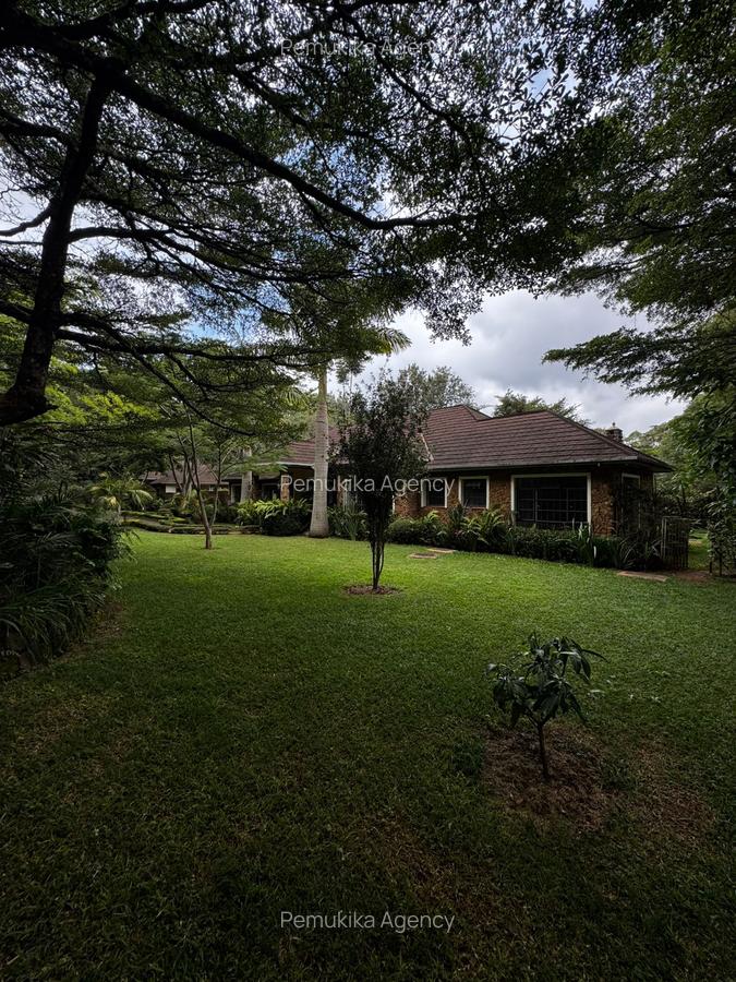 3 Bed House with En Suite at Windridge - 2
