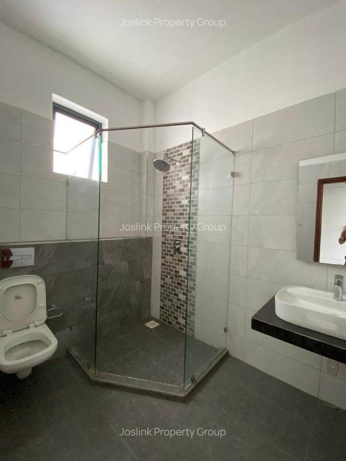 2 Bed Apartment with En Suite in Nyali Area - 16
