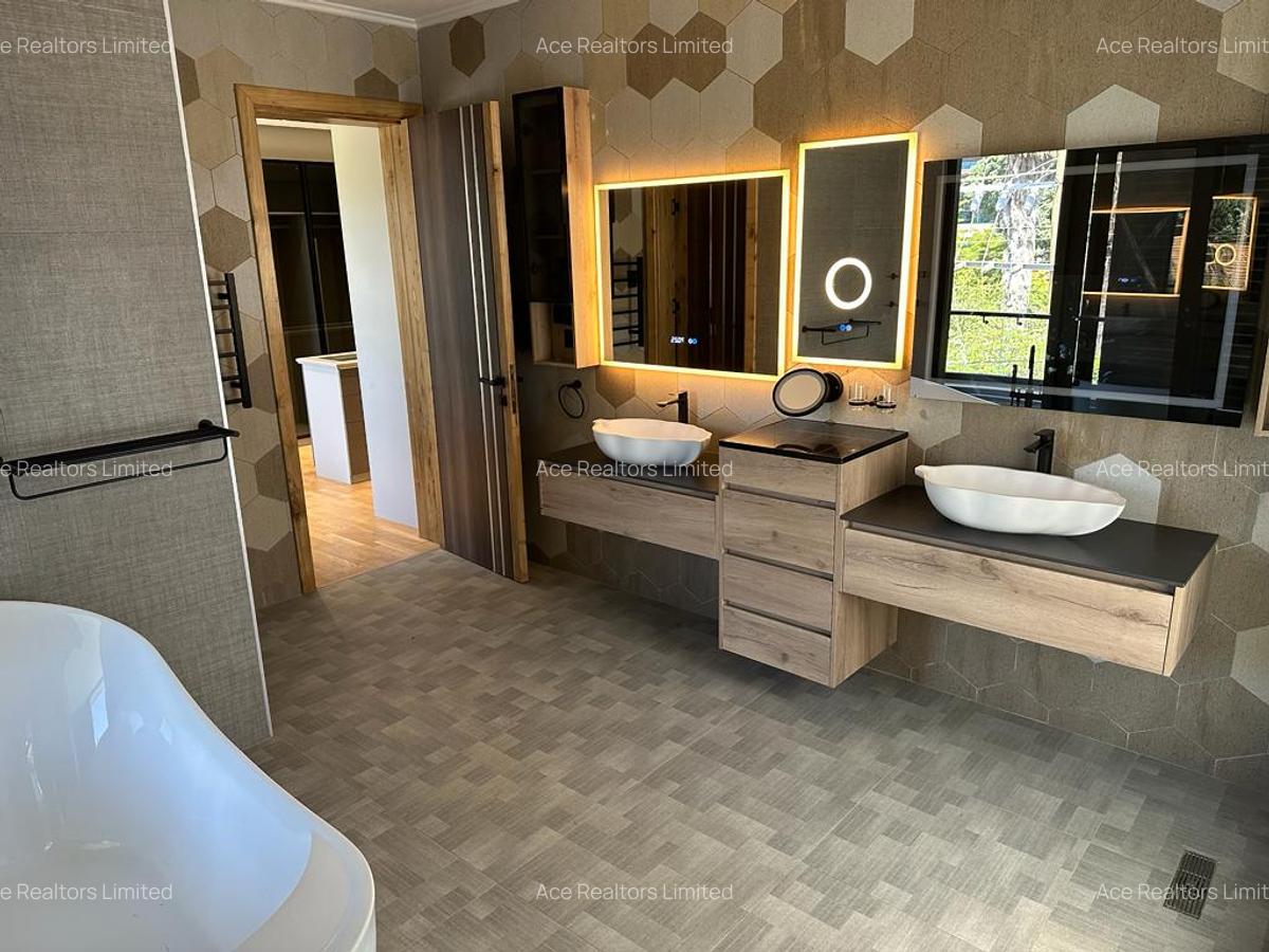 4 Bed Townhouse with En Suite at Jacaranda Avenue - 4