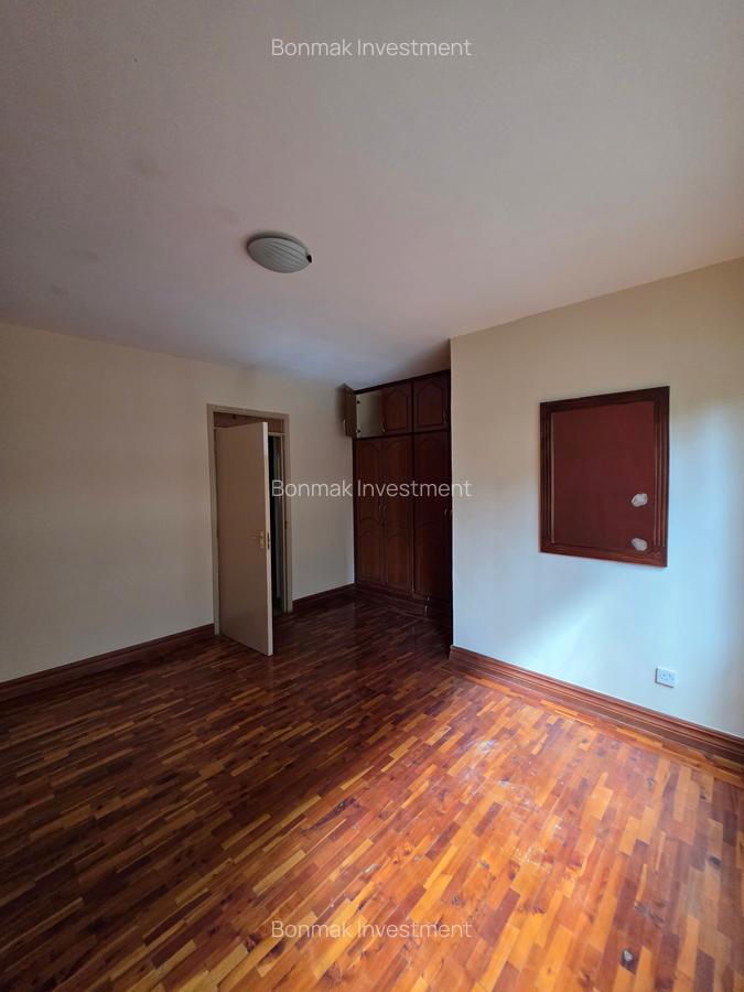 3 Bed Apartment with En Suite at Riverside Drive - 19
