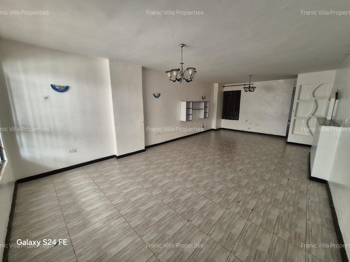 4 Bed Apartment with En Suite at Parklands - 14
