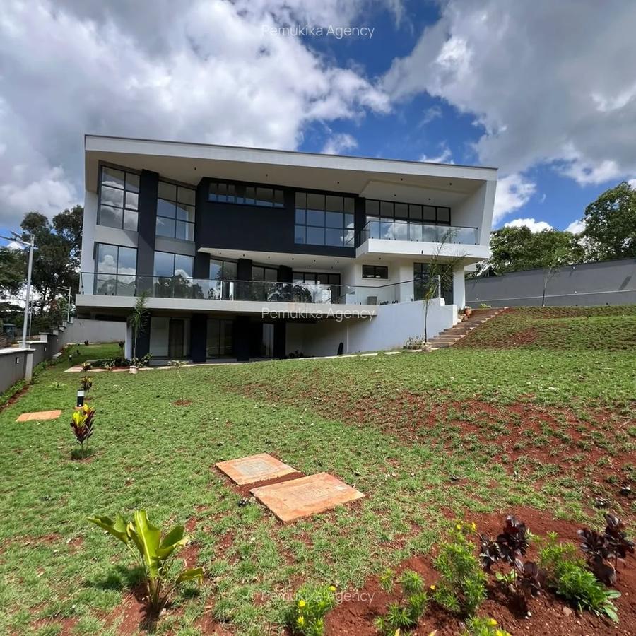 5 Bed Townhouse with En Suite in Nyari - 1