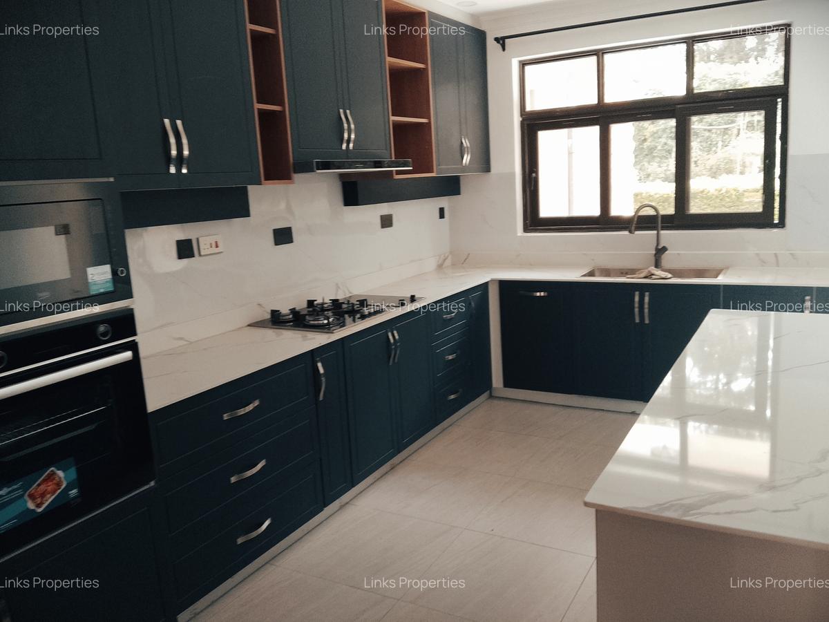 4 Bed Townhouse with En Suite at Karen - 9