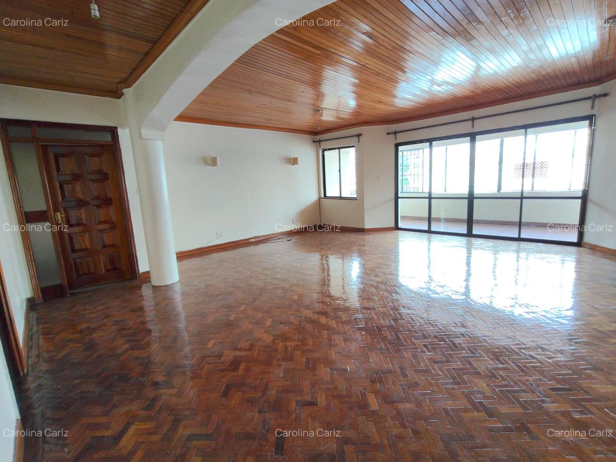 3 Bed Apartment with En Suite at Brookside Drive - 2