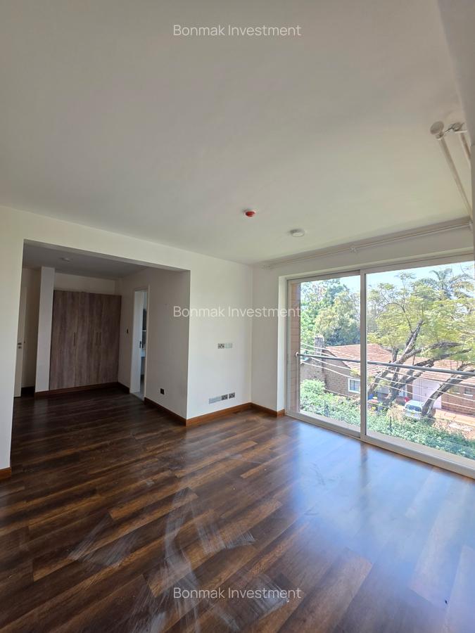4 Bed Townhouse with En Suite at Lavington Green - 17