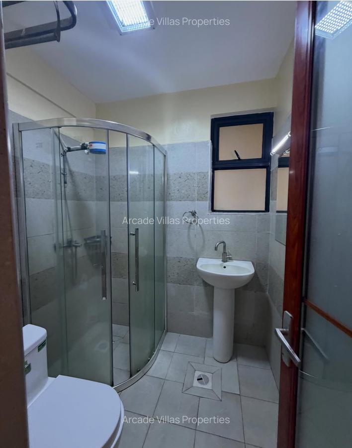 3 Bed Apartment with Gym in Kileleshwa - 11