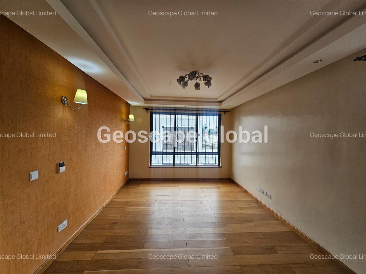 5 Bed Townhouse with En Suite in Lavington - 5