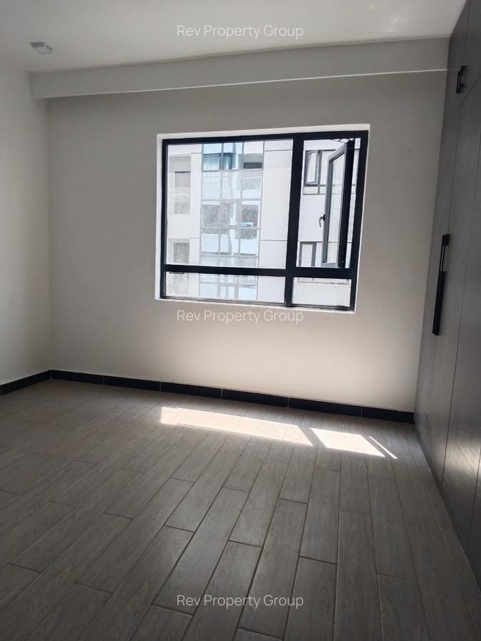 2 Bed Apartment with En Suite in Lavington - 5