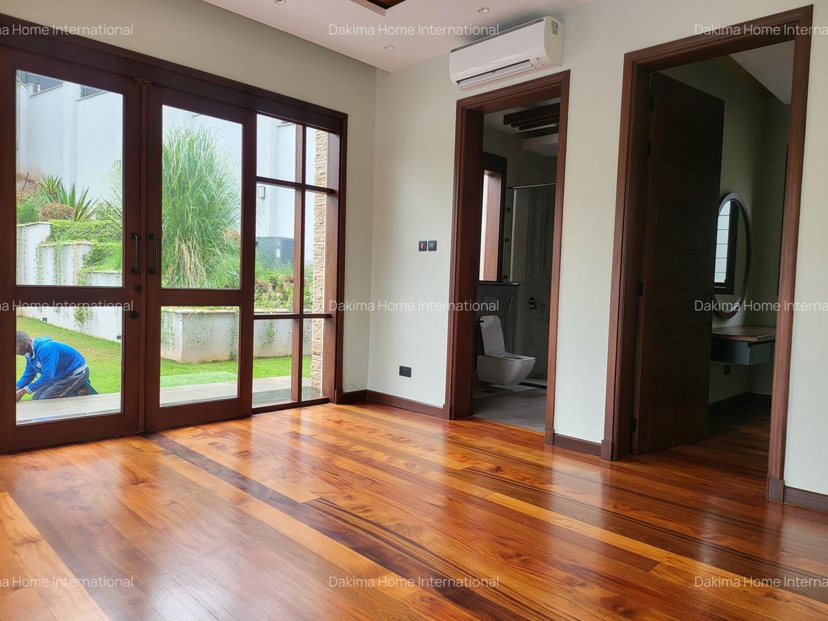 4 Bed House with En Suite in Runda - 8