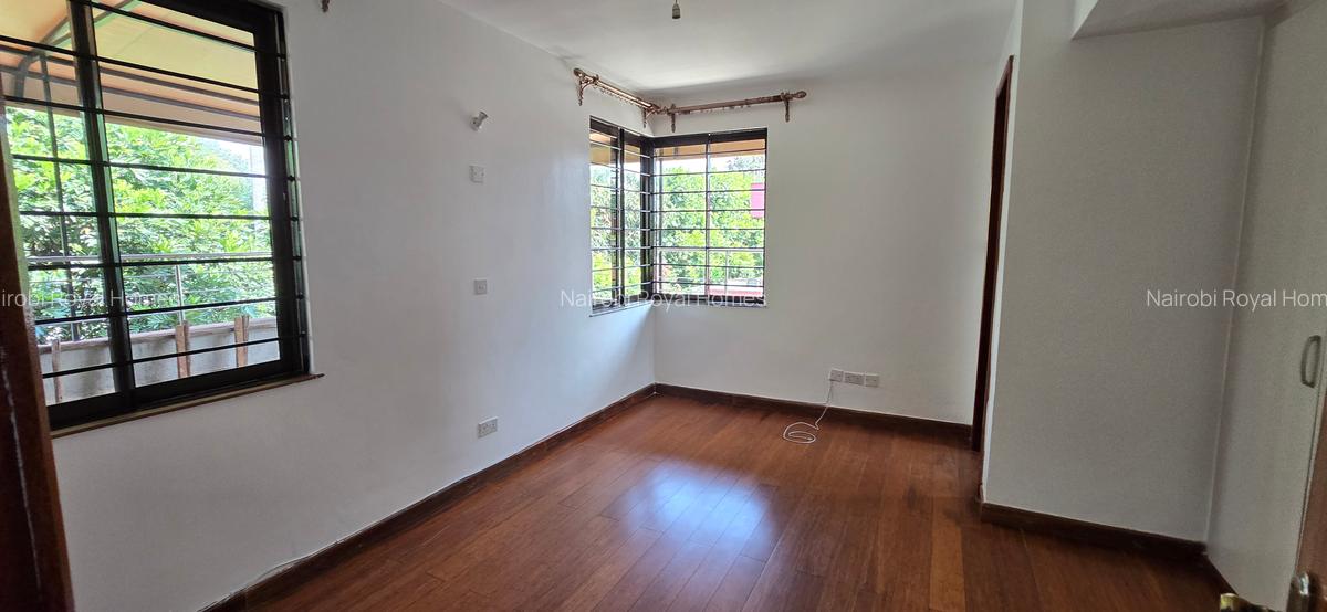 5 Bed Townhouse with En Suite at Convent Drive - 14