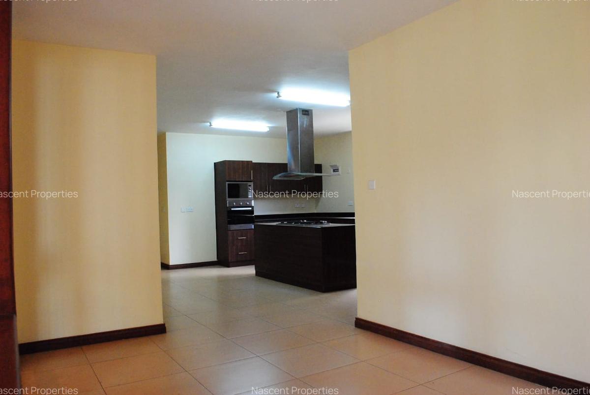 3 Bed Apartment with En Suite in Riverside - 9