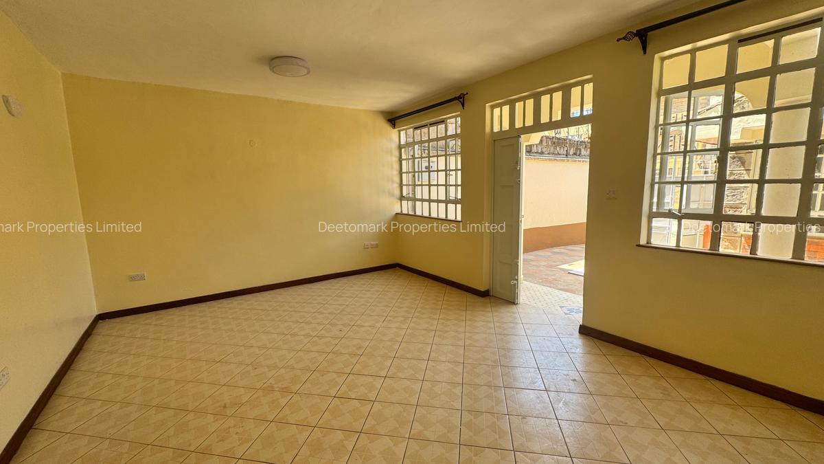 4 Bed Townhouse with En Suite at Dog Unit - 4