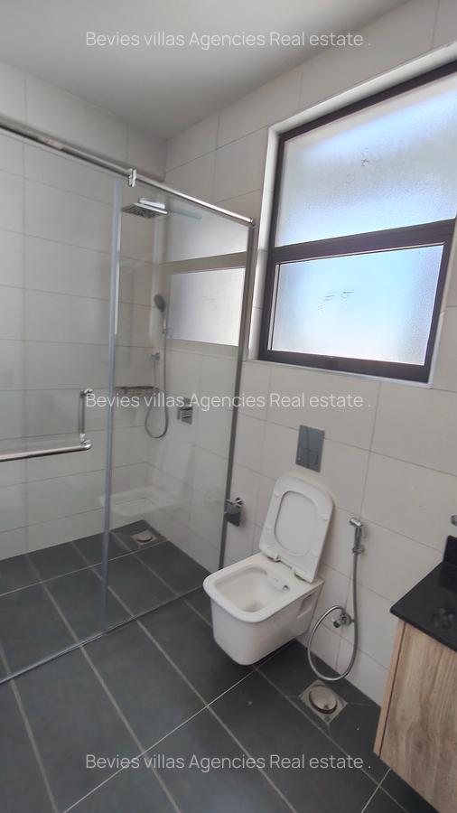 3 Bed Apartment with En Suite at Parklands - 4