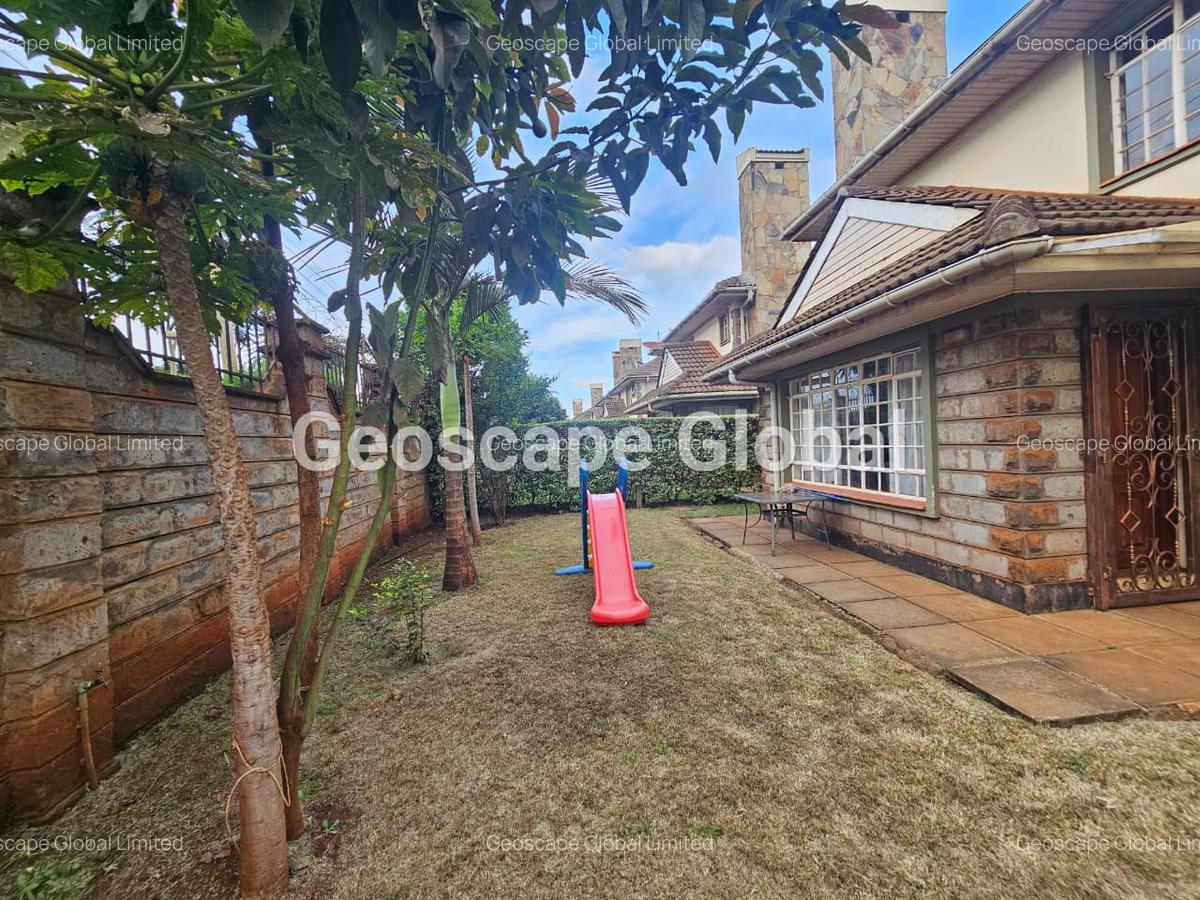 4 Bed House with En Suite in Runda - 3