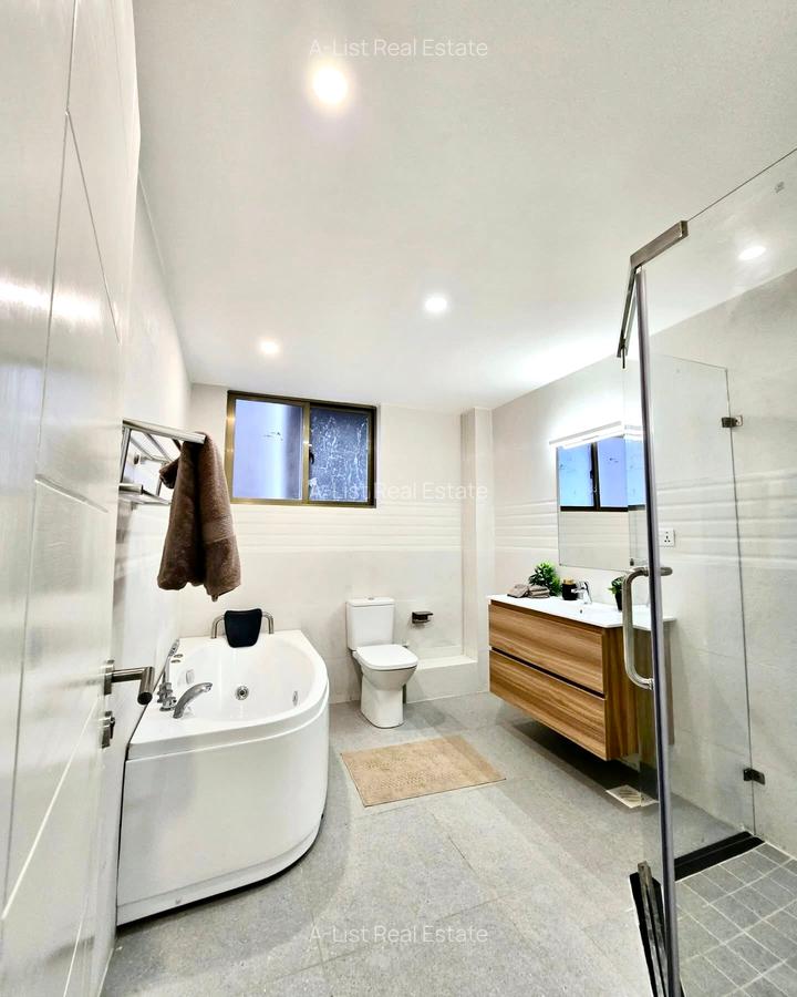 4 Bed Apartment with En Suite at Othaya Road - 13