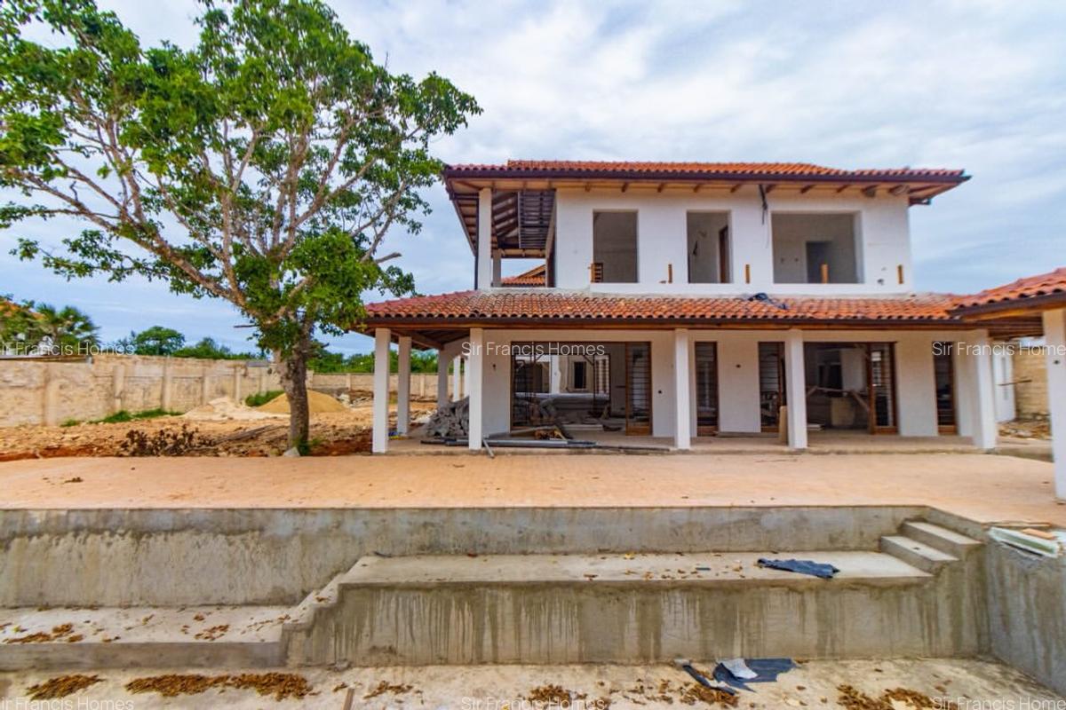 3 Bed Villa with En Suite in Diani - 10