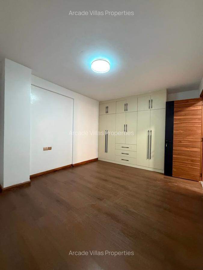 5 Bed Apartment with En Suite in Kilimani - 10
