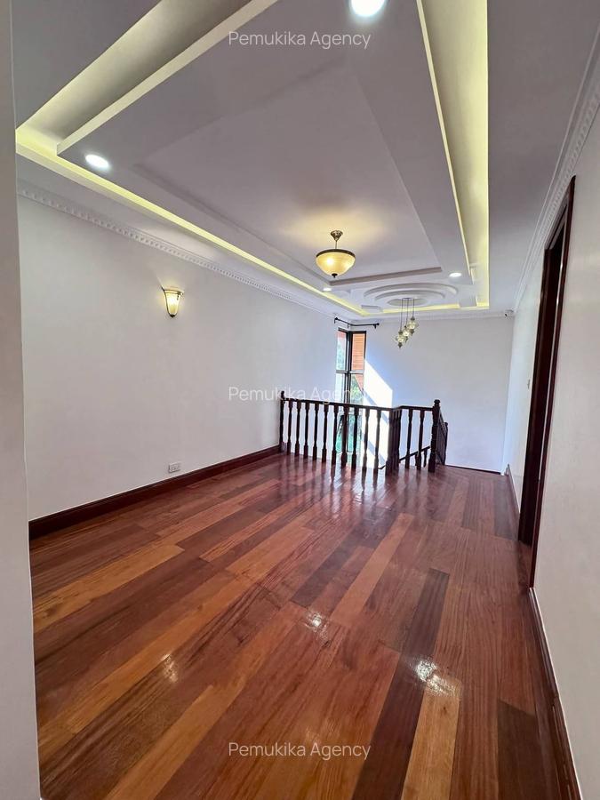 4 Bed Townhouse with En Suite in Karen - 6